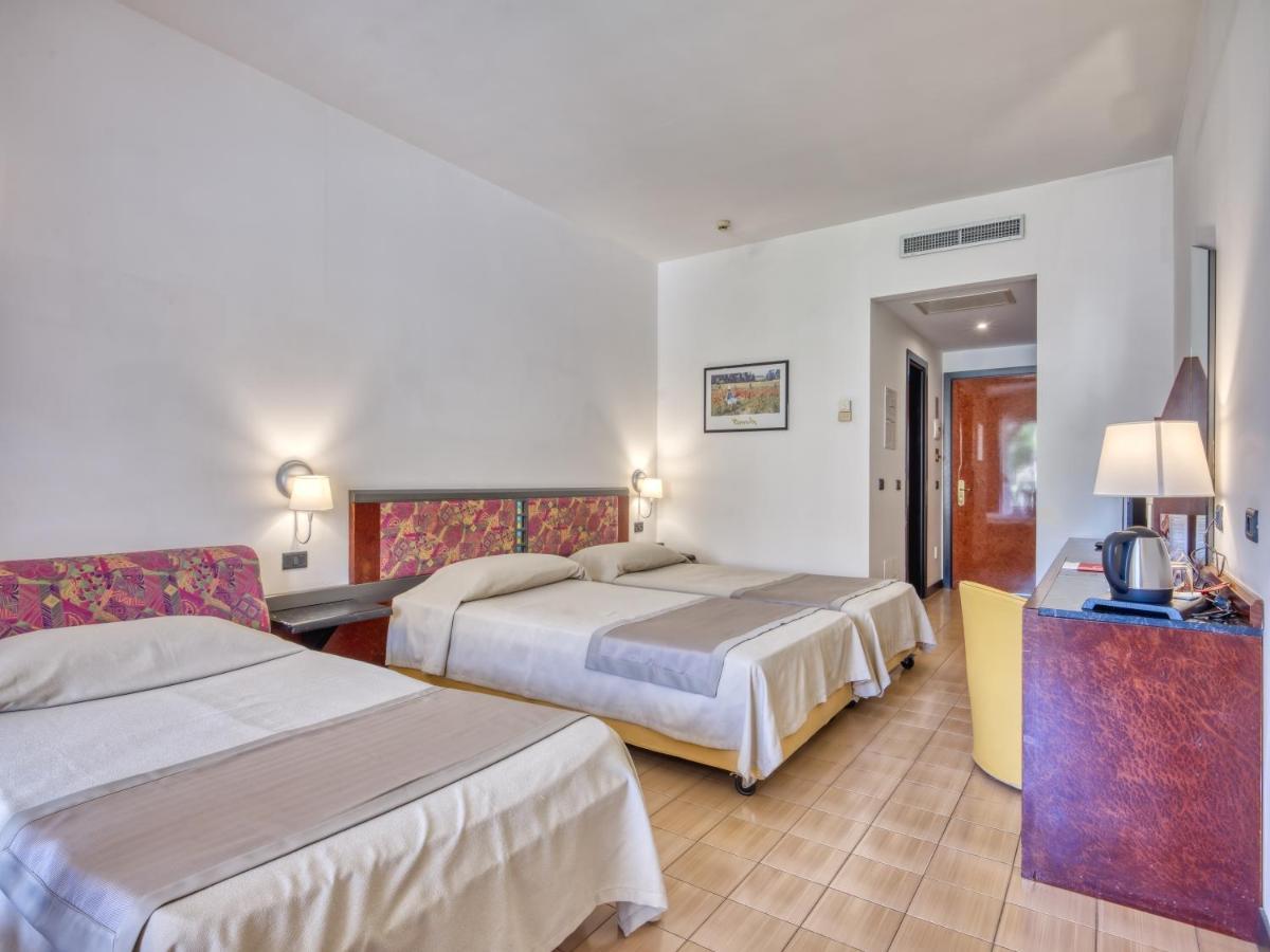 Hotel Olimpo Le Terrazze Letojanni Exterior foto