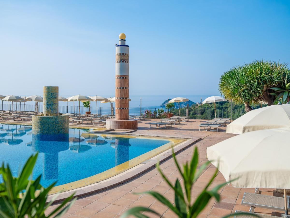 Hotel Olimpo Le Terrazze Letojanni Exterior foto