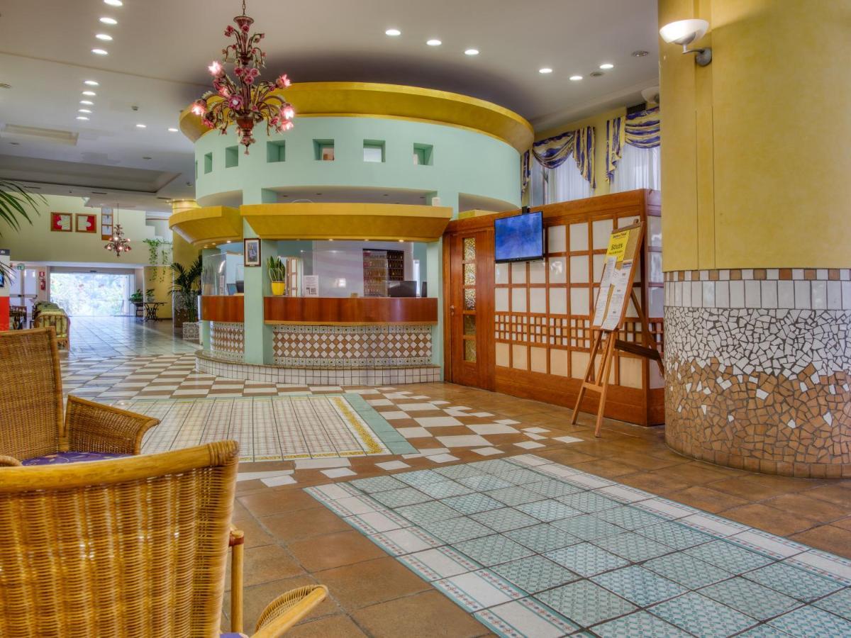Hotel Olimpo Le Terrazze Letojanni Exterior foto